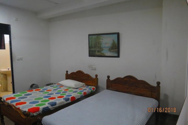 Room 3 of 46