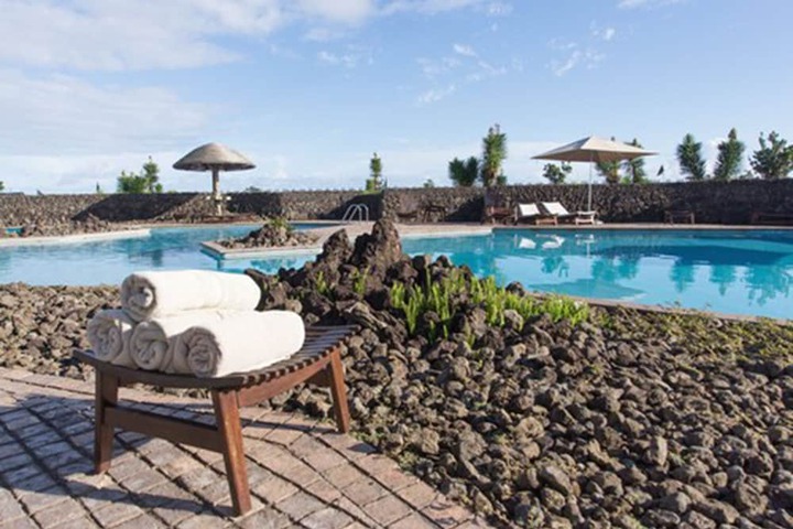 Hotel with Pool