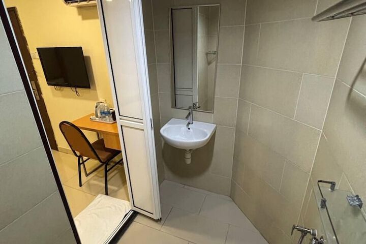Room 17 of 101
