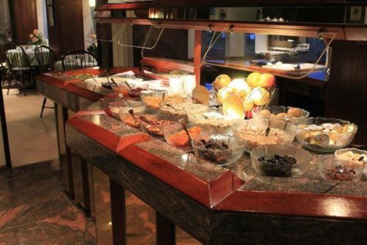 Dining 86 of 113