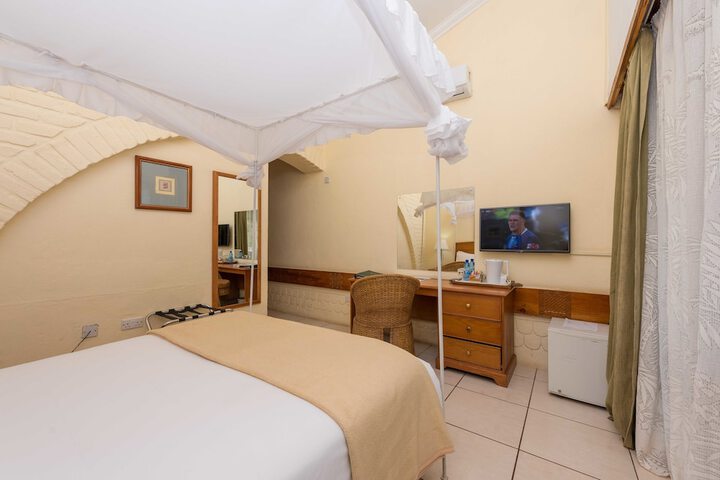 Room 5 of 67