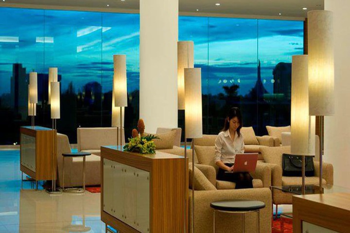 Hotel Lobby