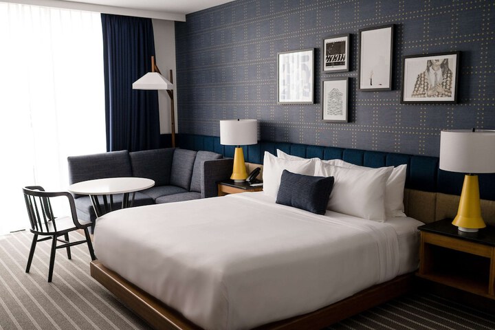 Room 43 of 90
