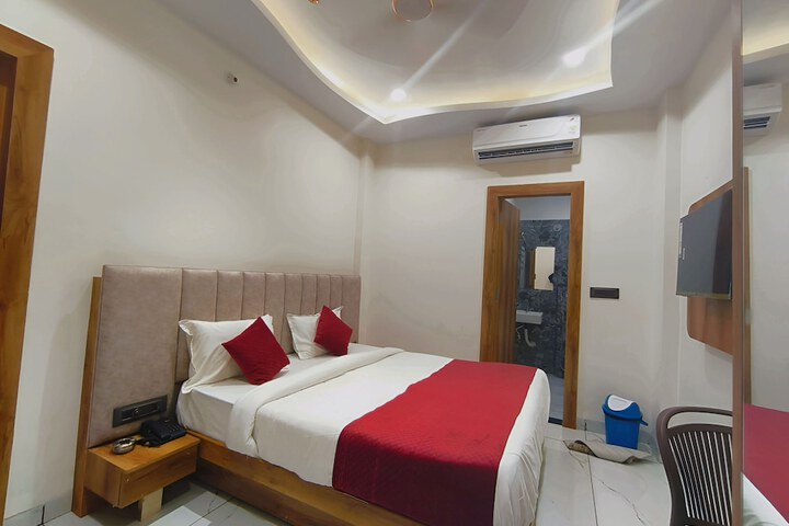 Room 19 of 32