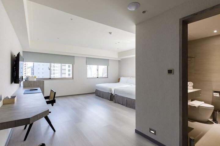 Room 15 of 50