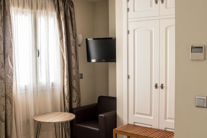 Room 12 of 46