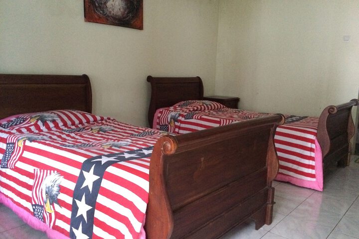 Room 5 of 32