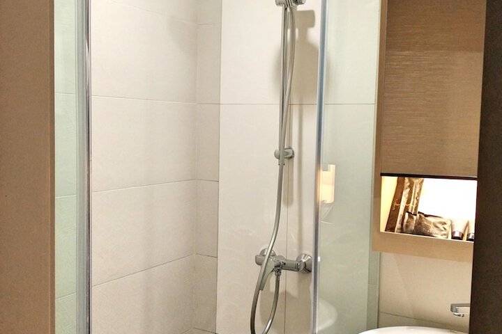 Room 45 of 59