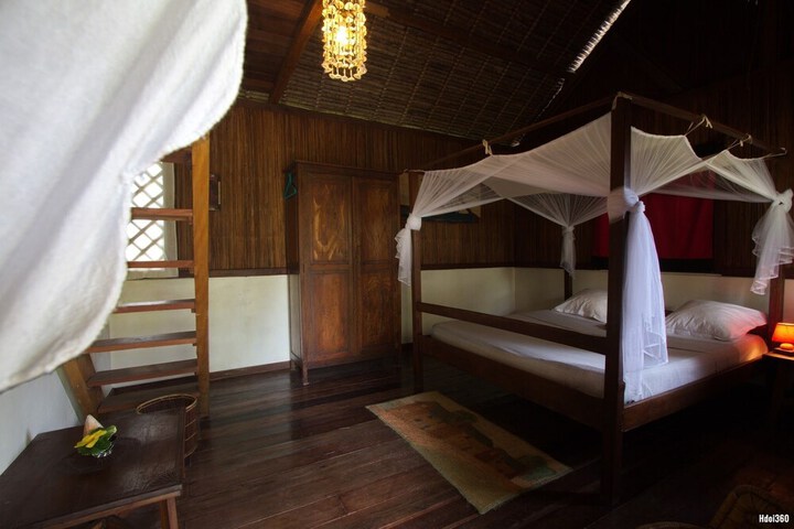 Room 5 of 62