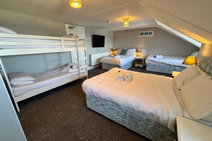 Room 22 of 125