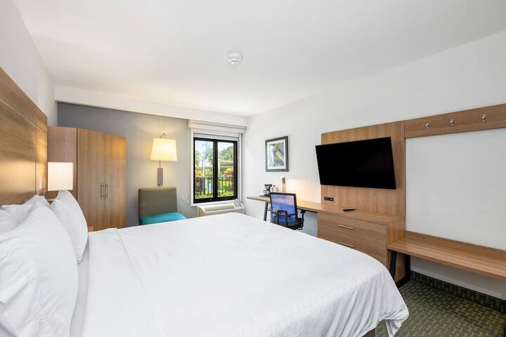 Room 46 of 125