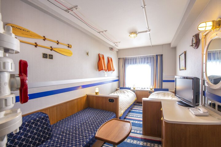 Room 5 of 52