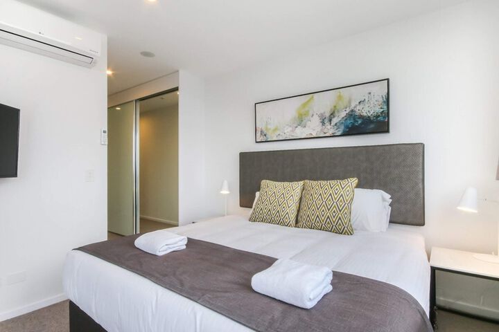 Room 1 of 24