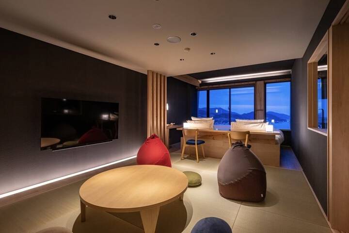 Room 26 of 68
