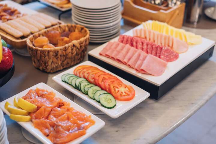 Dining 68 of 73