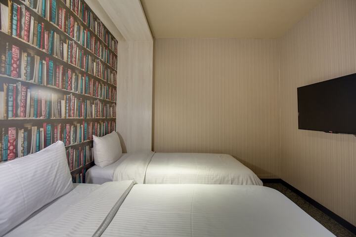 Room 20 of 203