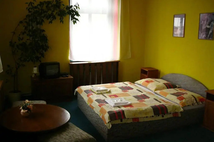 HOTEL CESKY DUM
