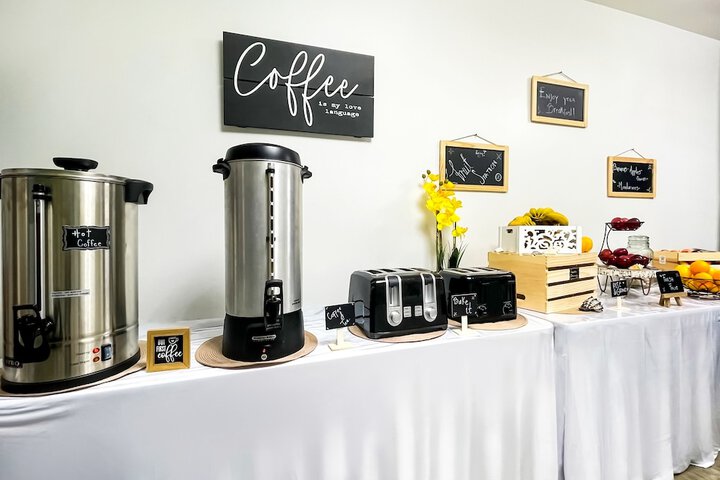 Breakfast/Coffee Service 20 of 25