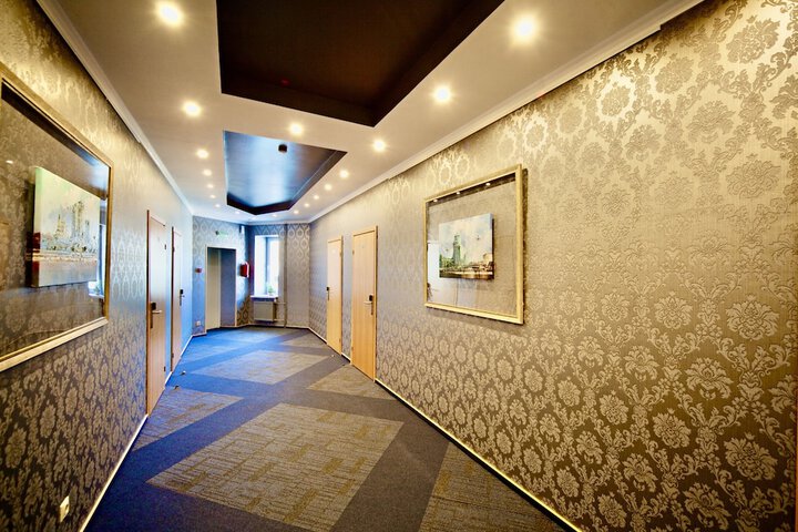 Ballroom/Hall 85 of 113