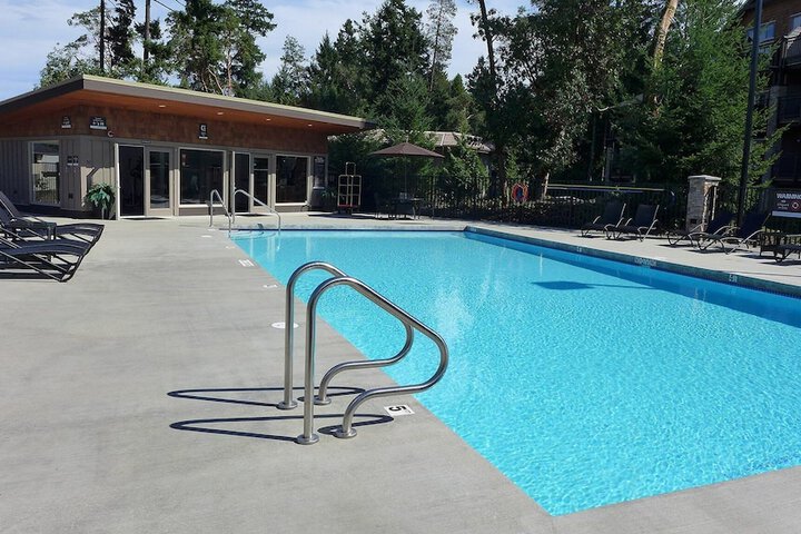 Pool 73 of 92