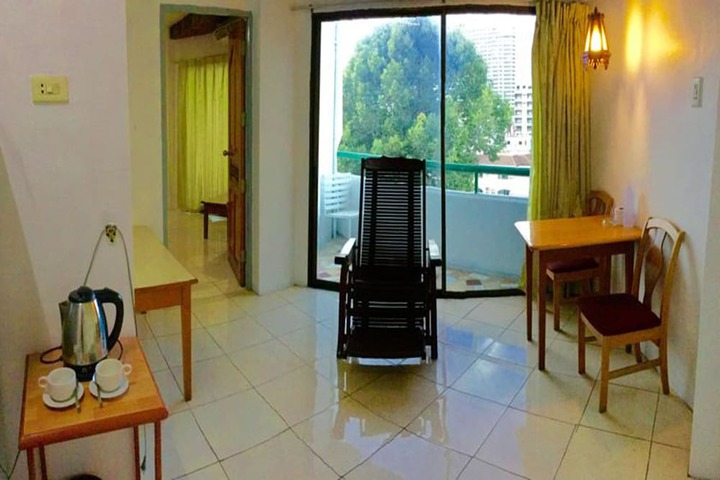 Room 26 of 37