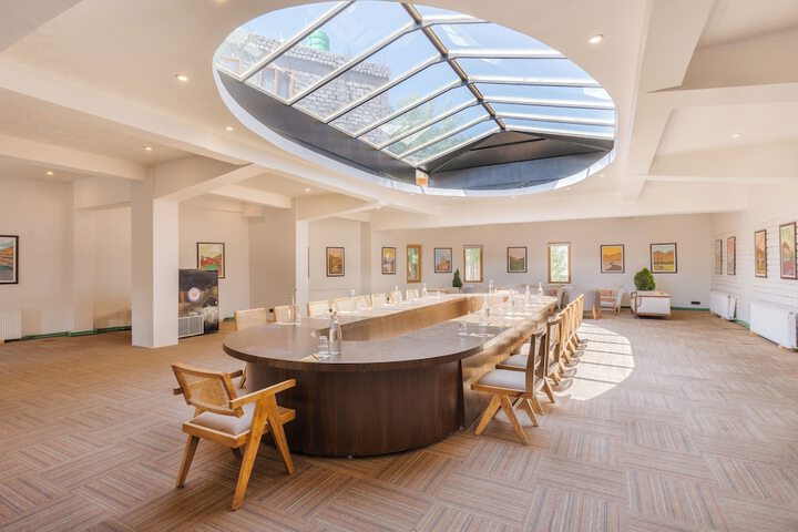 Business Center 19 of 28