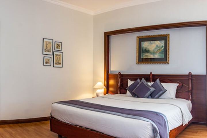 Room 8 of 49