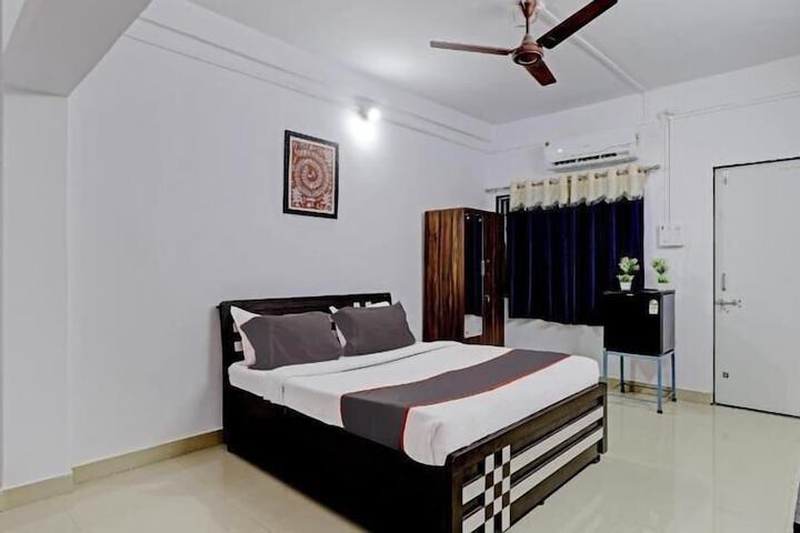 Room 10 of 62