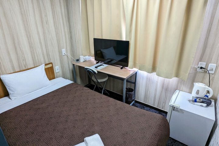 Room 18 of 34