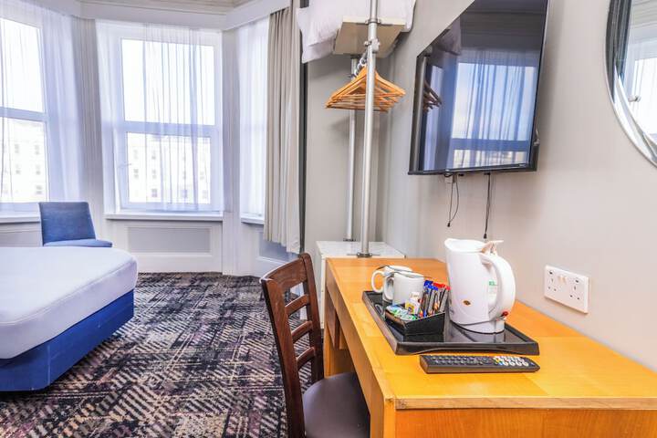 Room 21 of 74