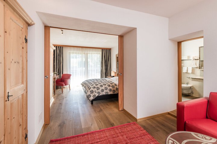 Room 25 of 63
