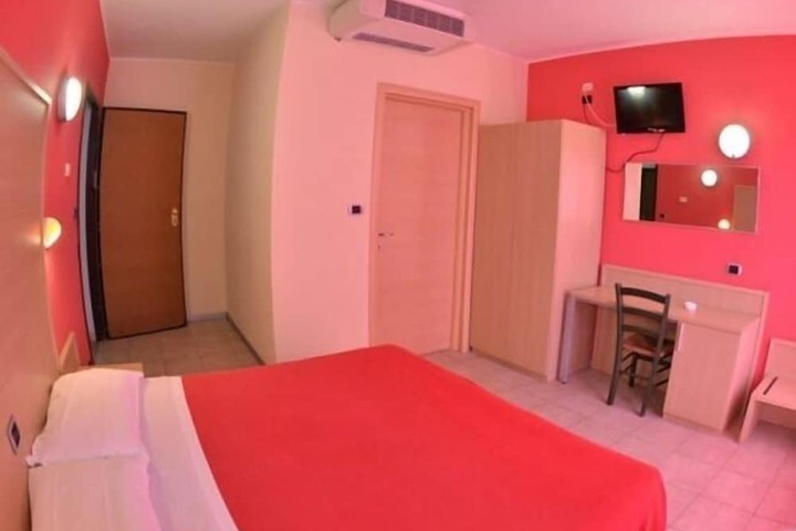 Room 2 of 15