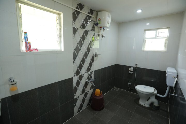 Room 14 of 18