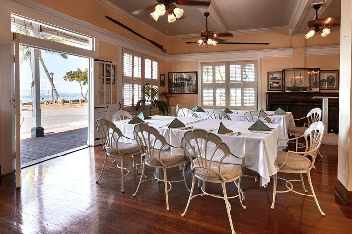 restaurant