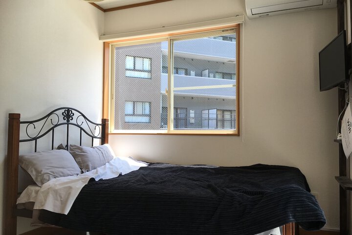 Room 4 of 21