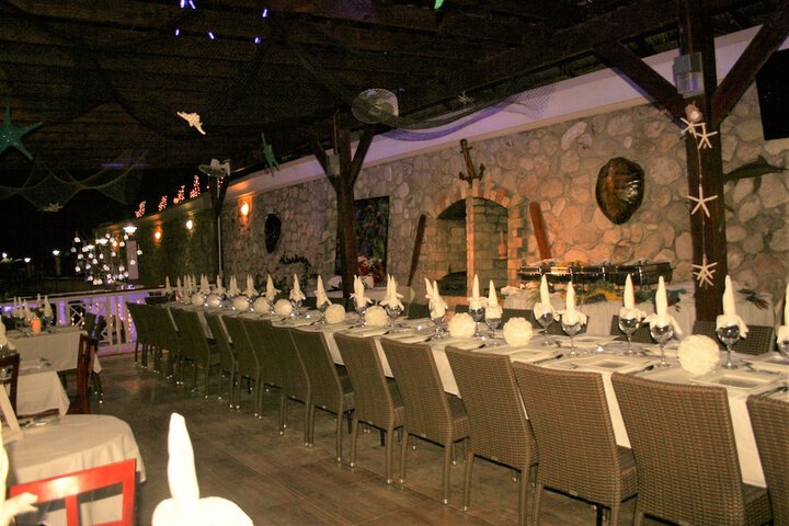 Dining 71 of 108