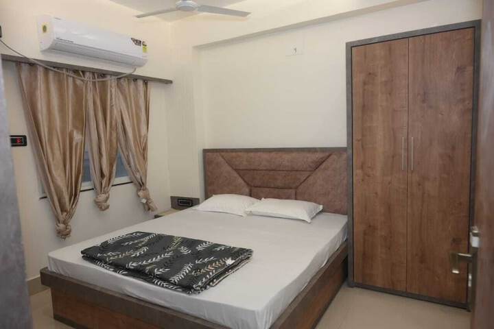 Room 3 of 13