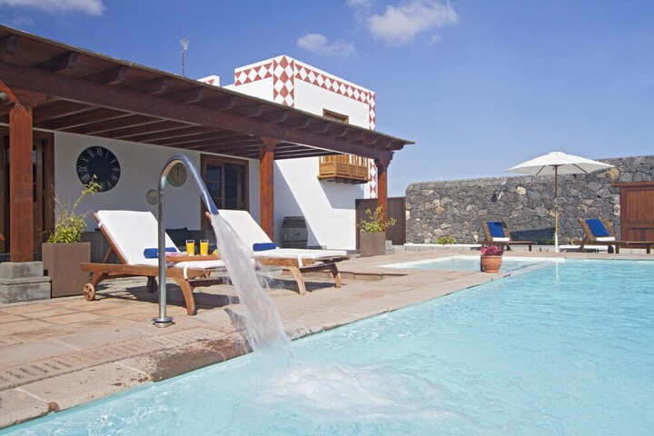 Hotel Pool
