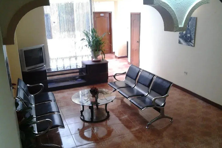 Room 12 of 18