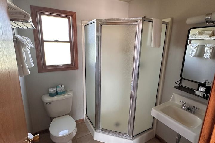 Basic Double Room (4 of 7)