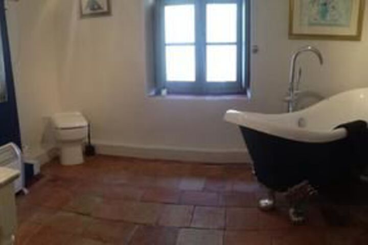 Room 2 of 36