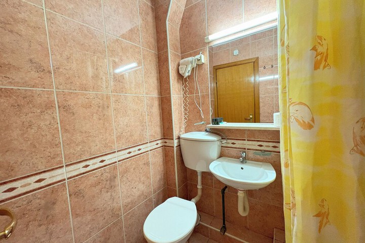 Room 34 of 45