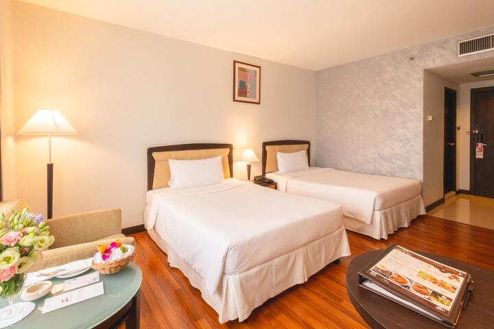 Room 12 of 75