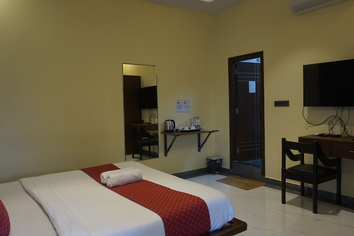 Room 10 of 128