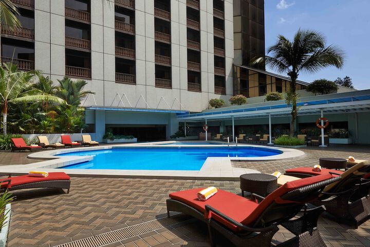 Hotel with Pool
