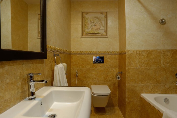 Room 44 of 85