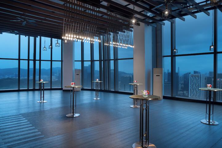 Ballroom/Hall 122 of 148