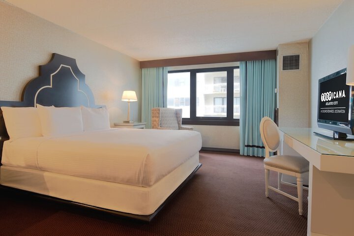 Chelsea Classic Room with 1 King Bed (25 of 54)