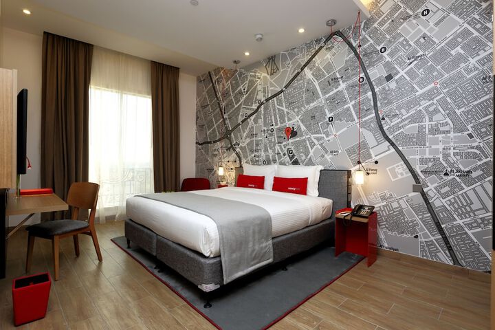 Room 11 of 195
