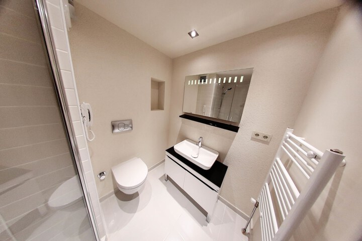 Room 39 of 46